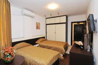 Апарт-отели Family Hotel Botanica Сандански Двухместный номер с 2 отдельными кроватями-3